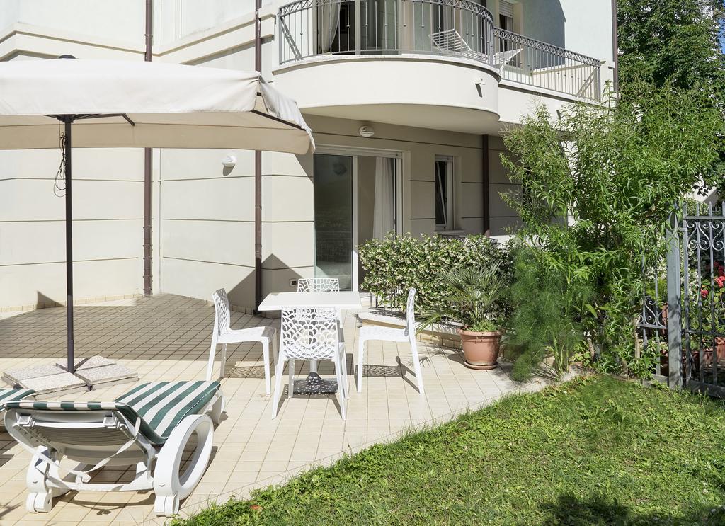 Residence Hamilton Riccione Exteriér fotografie