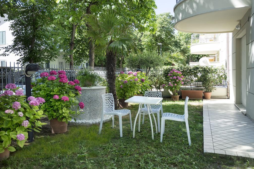 Residence Hamilton Riccione Exteriér fotografie